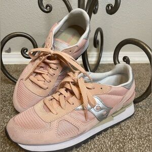 Saucony Women's Pink Sneakers
